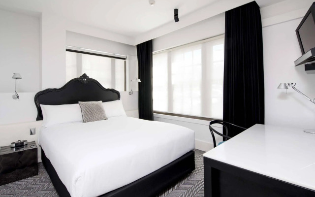 Peppers Gallery Hotel Canberra