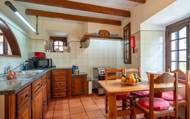 Oliveiras House (CLE150)