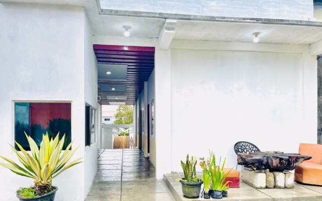 RedDoorz @ Hardi Homestay near Funland Berastagi — 2-star hotel in Berastagi