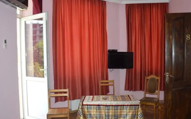 Victoria Hotel -Batum Massage - Sauna - Restaurant