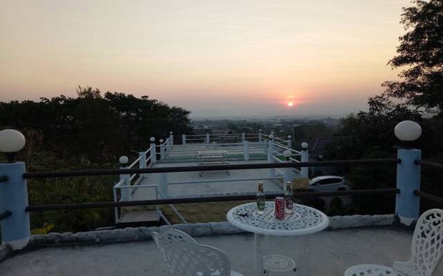 See Throught Resort
