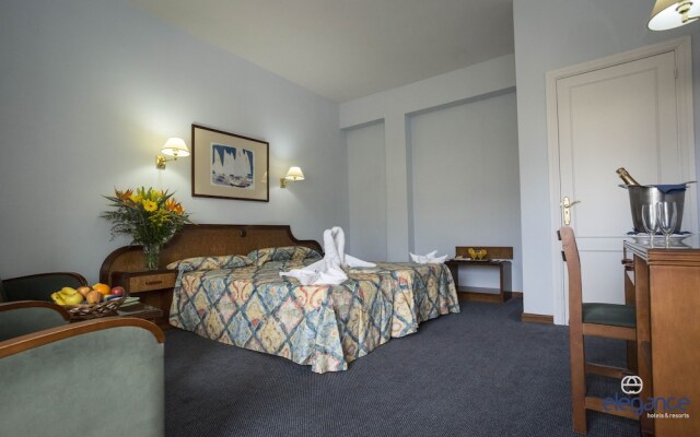 Elegance Miramar Hotel