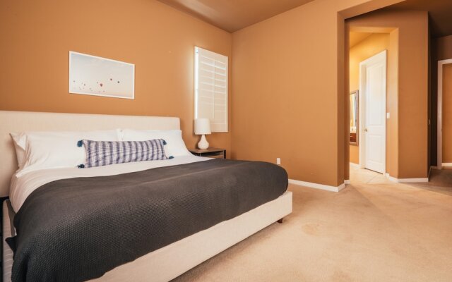 Whispering Palms by AvantStay | WALK TO COACHELLA | Pool & Hot Tub | Sleeps 16!