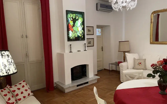 Elegant Apt-typical Roman Palazzina Pz Alessandria