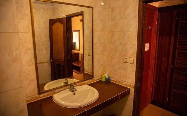 Hotel Rajdhani Palace