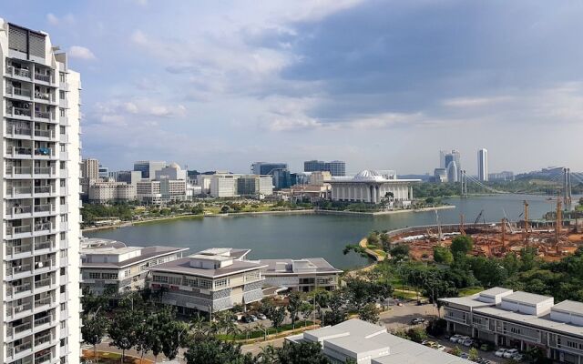 Ayer at 8 Putrajaya Guesthouse