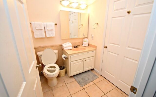 Spinnaker Pointe 1B by RedAwning