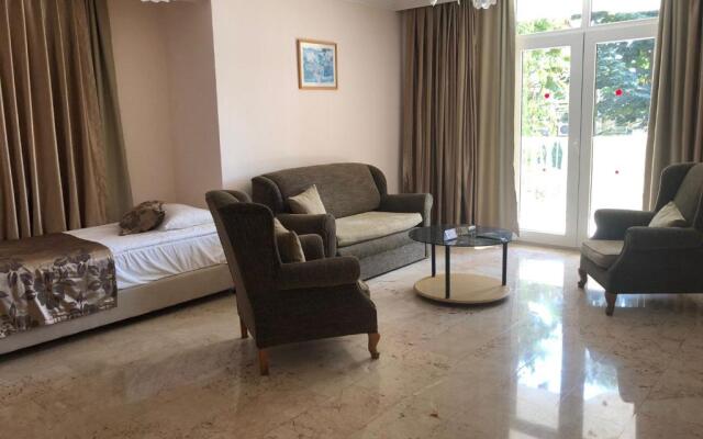 5 Star Hotel Concept Apartment Pool and Aqua Park
