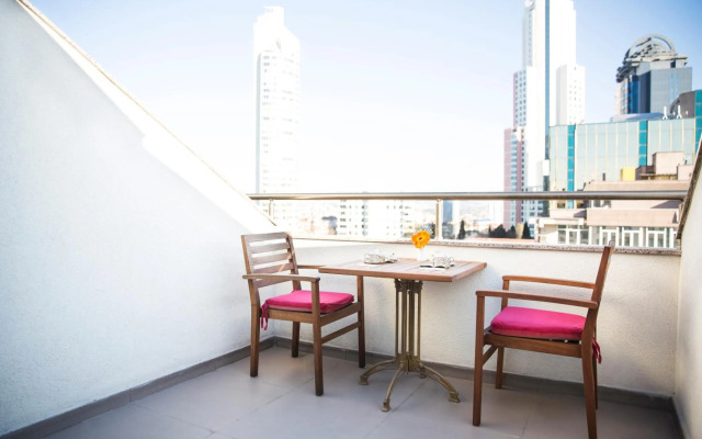 Grand Aras Hotel & Suites