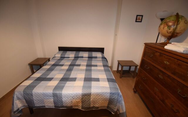 Vicino Ospedale E Aeroporto Num92867