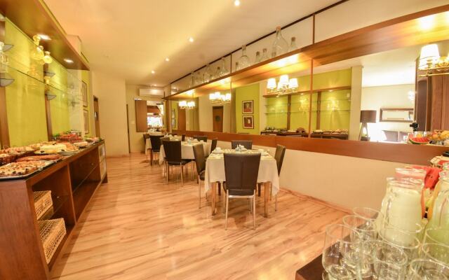 Hotel Canto Belo