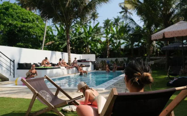 Spindrift Hostel Madiha - Adult Only