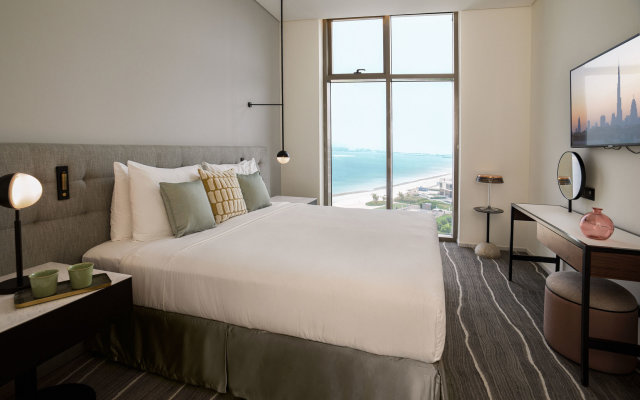 Th8 Palm Dubai Beach Resort, Vignette Collection, by IHG