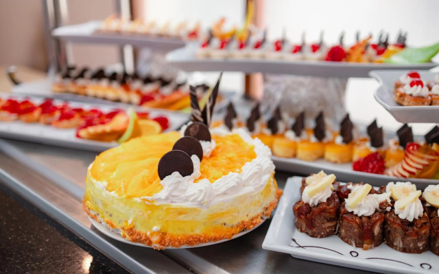 Royal Star Empire Beach Resort