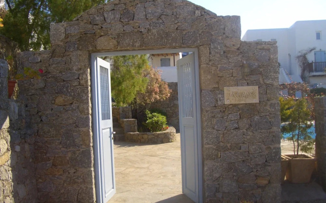 Pleiades Villa, Near Ornos Beach