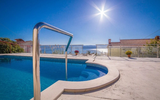 Saga 2 - With Swimming Pool - A8