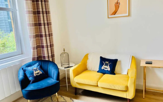 Charming 1 Bedroom Apartment in the Heart of Edinburgh