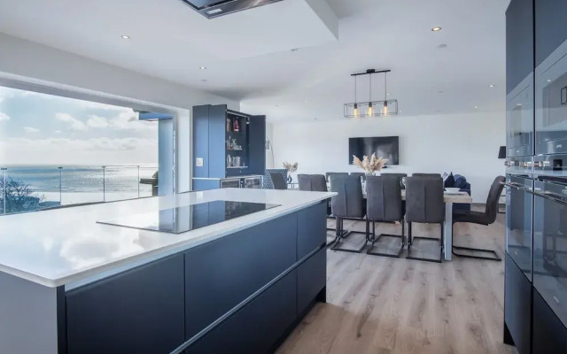 Sunrise - 5 Bedroom Home - Pendine