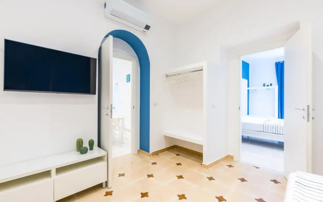 White Blue Apartment at Sanit by Wonderful Italy