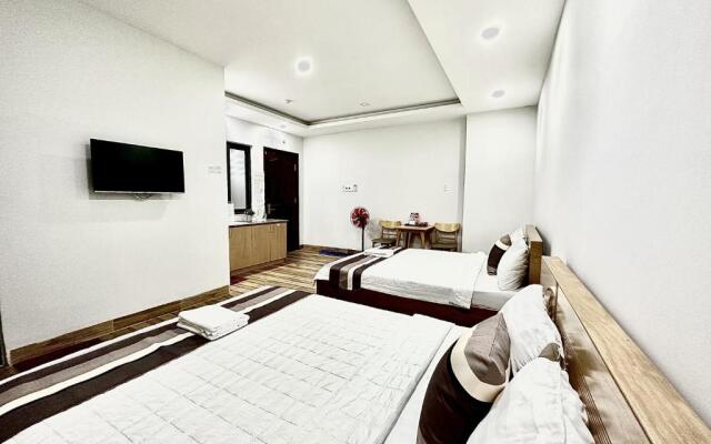 RedDoorz Plus near E-Town 2
