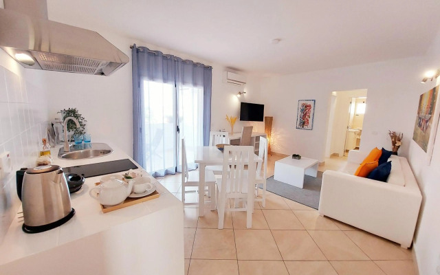 Branco Suites - Rooms & Holiday Apartments