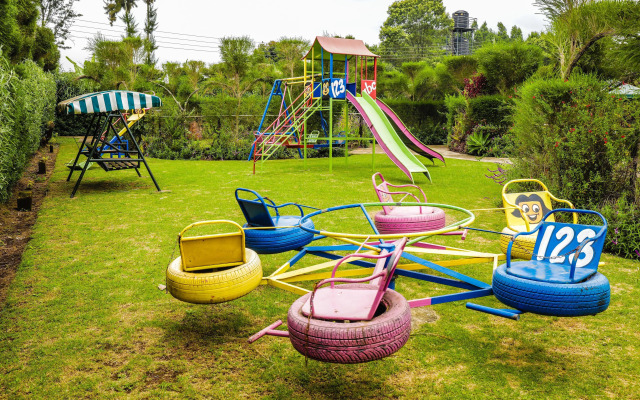 Lake Olbolosat Resort Park Lodge