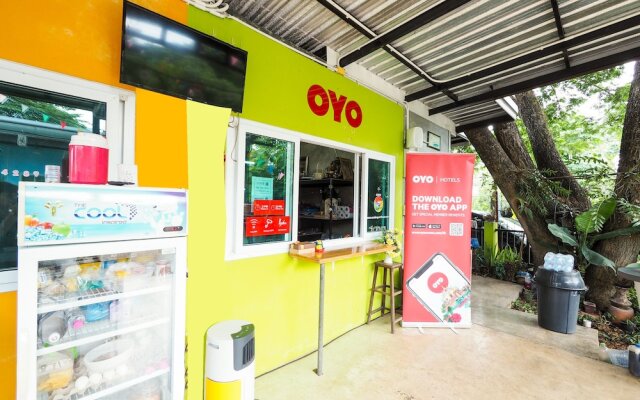 OYO 976 Sandee