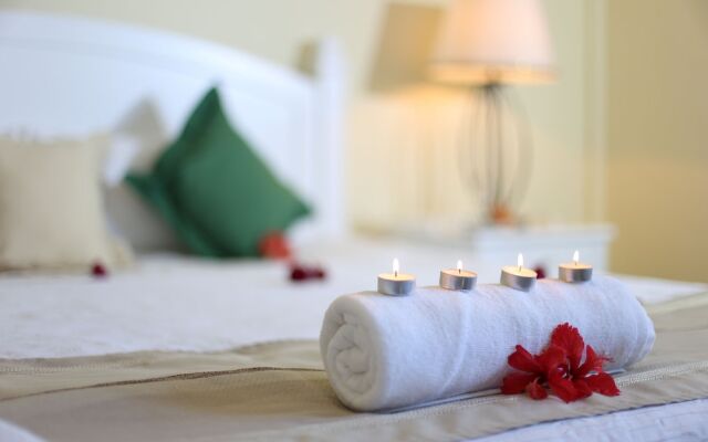 Les Mariannes Wellness Sanctuary-Adults Only