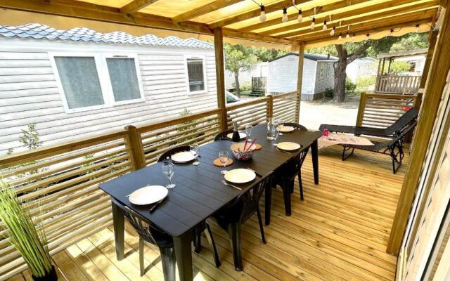 Mobil-home tout beau tout neuf, camping 4*, plage à pied !
