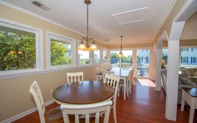 Spacious Ocean View Home w/ New Furniture, Huge Deck, & Wifi