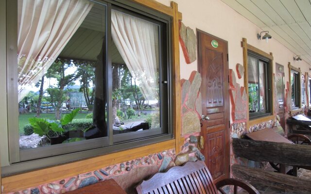 Cave Cliff Tarzan River Kwai Resort