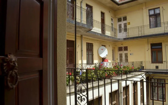 Central Market Apartment