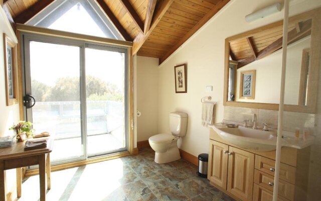 Mountain Seas Lodge and Vistas Restaurant