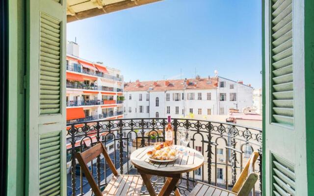 LUNG ARNO AP4300 By Riviera Holiday Homes