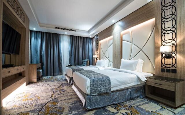 Mirnian Hotel