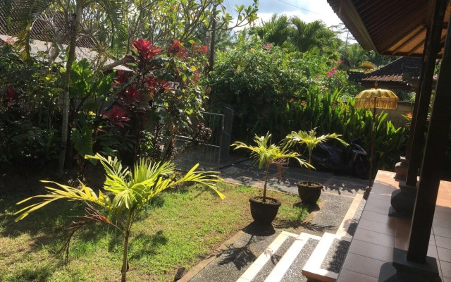 Ayung house