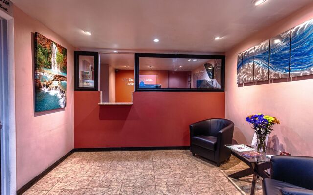 Travelodge by Wyndham Phoenix Downtown