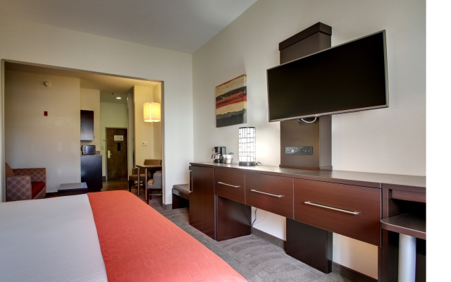 Holiday Inn Express Hotel & Suites Meridian, an IHG Hotel