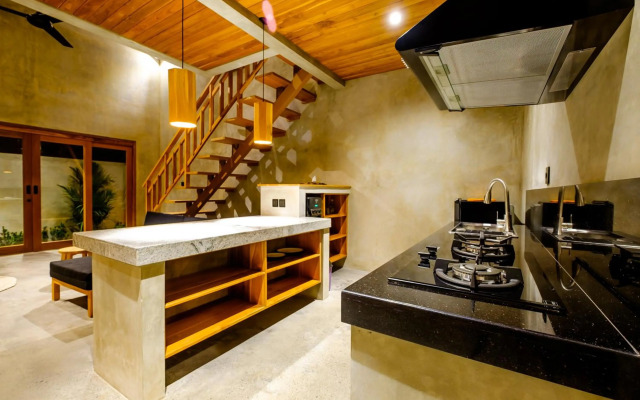 Canggu Wooden Green Paradise