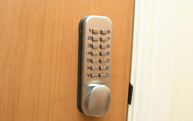 Warrington Suites by Relax Stays