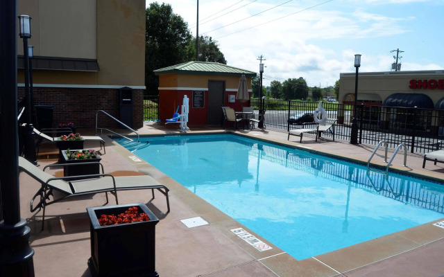 Отель Spark by Hilton Kimball