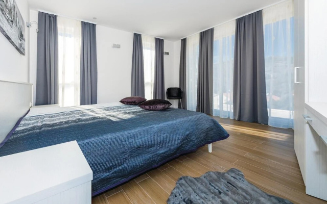 Amazing Home in Rogoznica with Hot Tub, Sauna & 3 Bedrooms