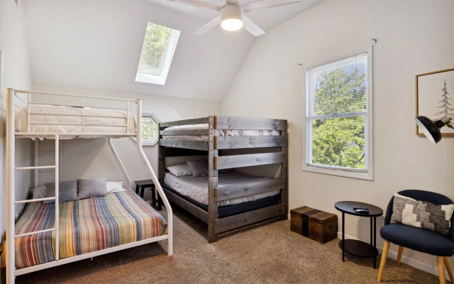 Valley Heights 3 Bedroom Home by RedAwning