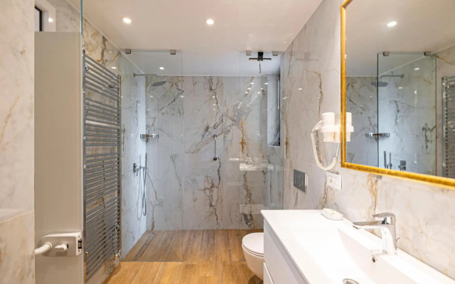 201- HiEndAccomodation-TopLocation