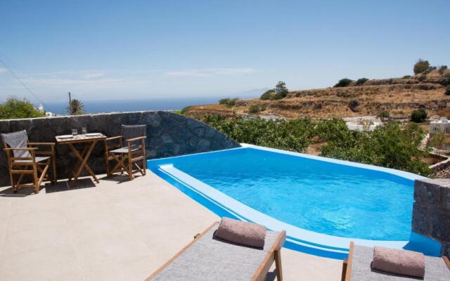 Amphitrite Suites Santorini