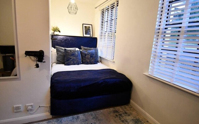 Stunning 2 bed Apartment, in the Heart of Exeter