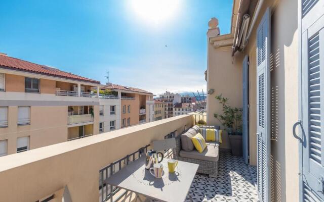 Cosy 2 Bdrs-Terrace near GaribaldiVieux NicePort