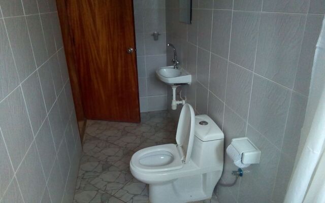 Silver Peak Hotel Lira Ltd