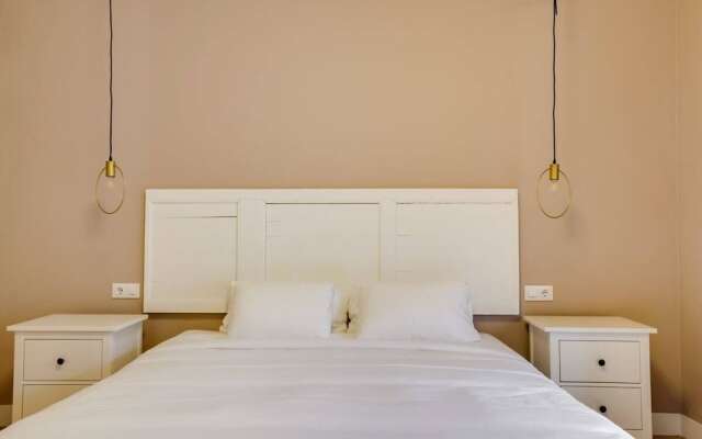 Cosy 3bed/2bath in Vibrant Eixample, Near Metro