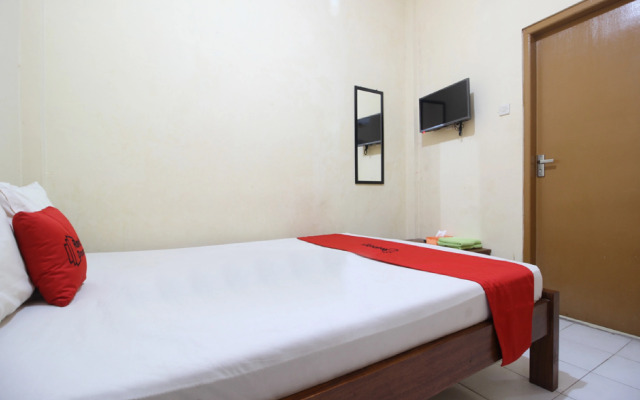 RedDoorz @ Jalan Parangtritis